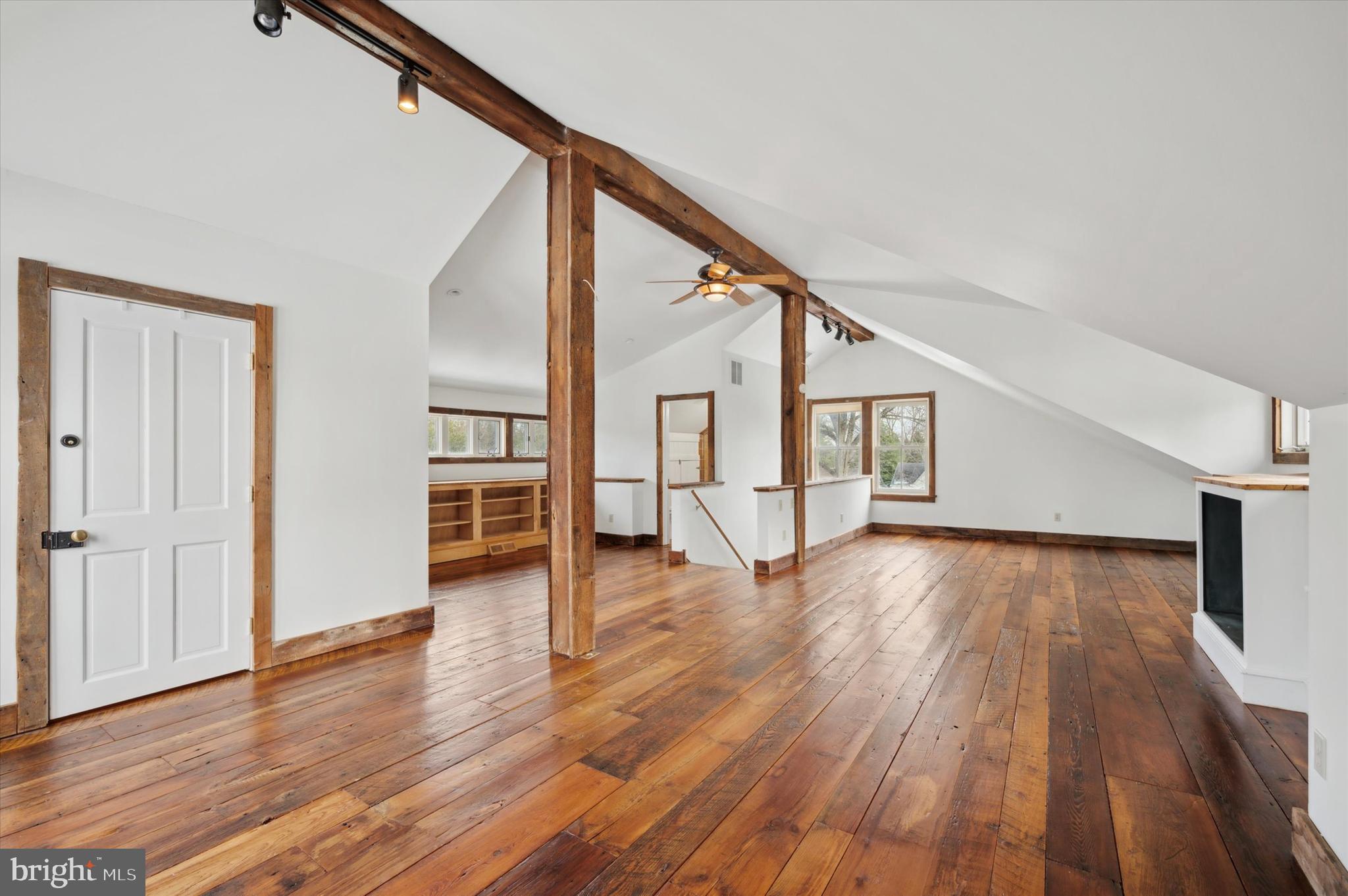 GLADWYNE - Residential