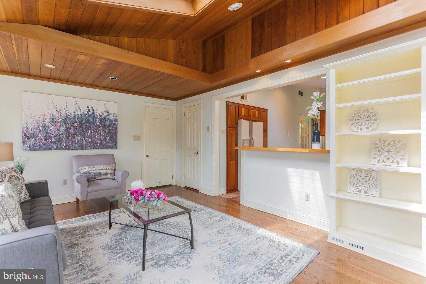 GLADWYNE - Residential