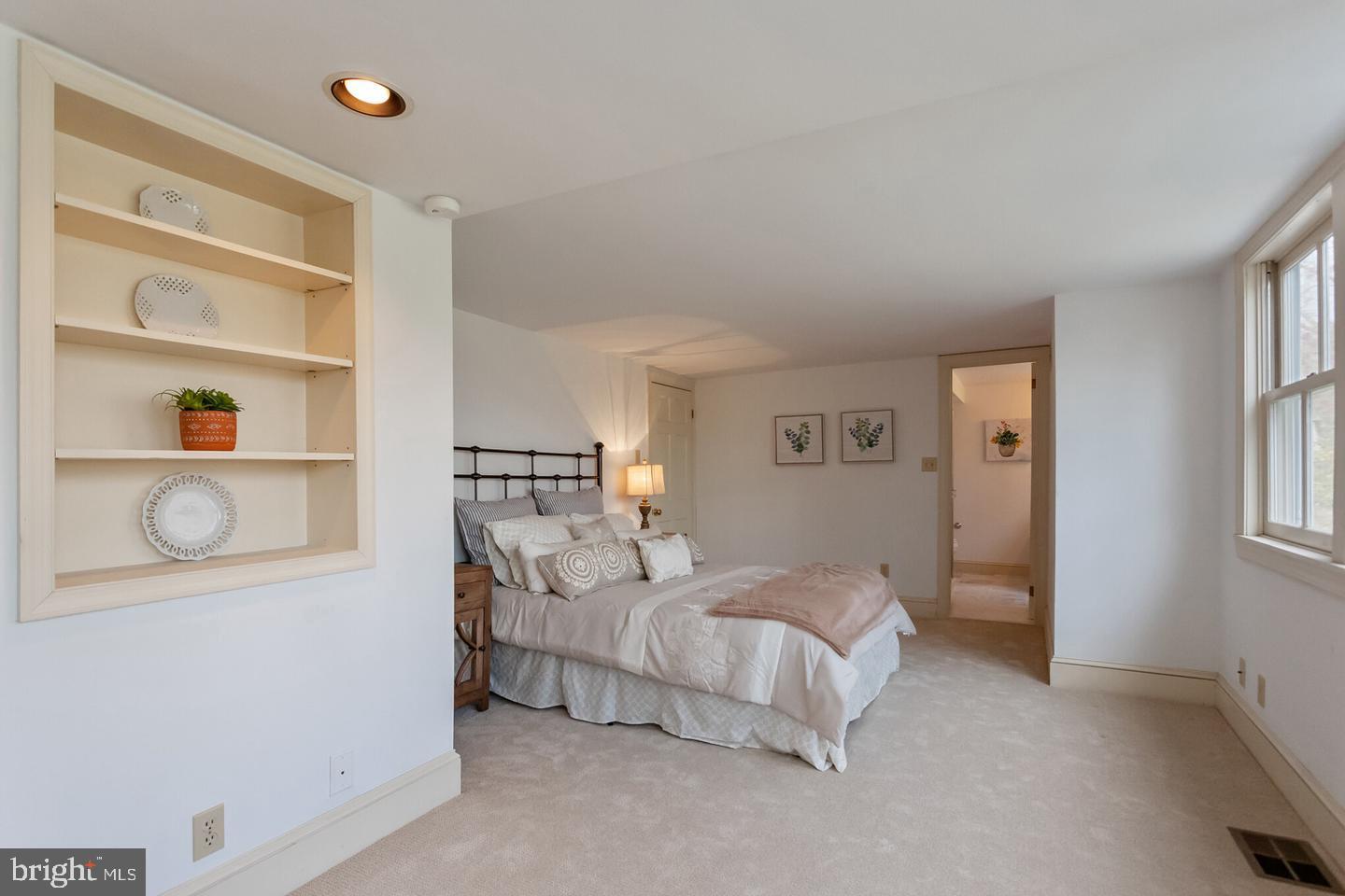 GLADWYNE - Residential