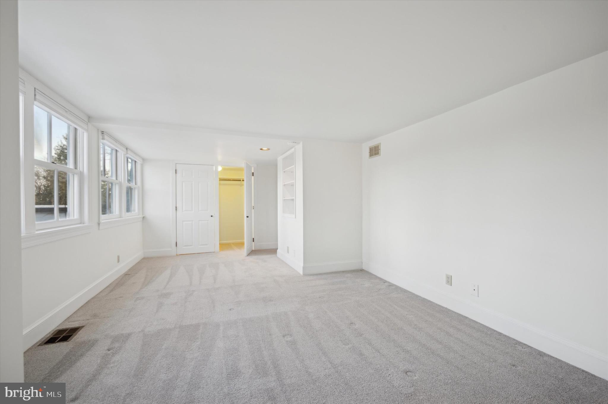 GLADWYNE - Residential