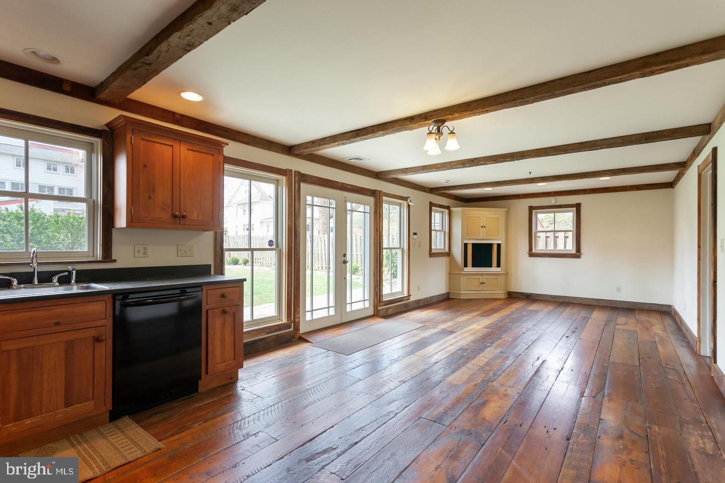 GLADWYNE - Residential