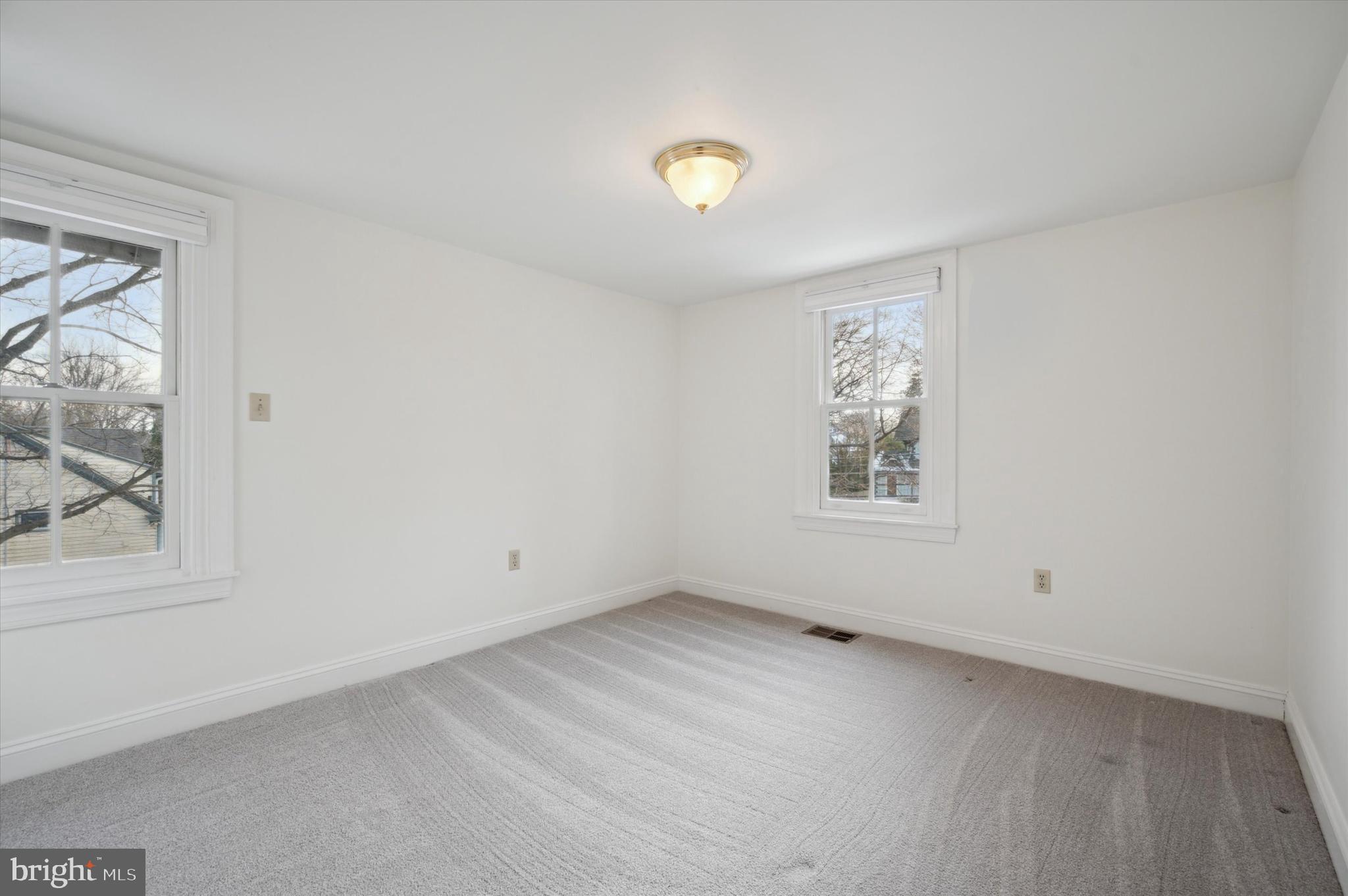 GLADWYNE - Residential