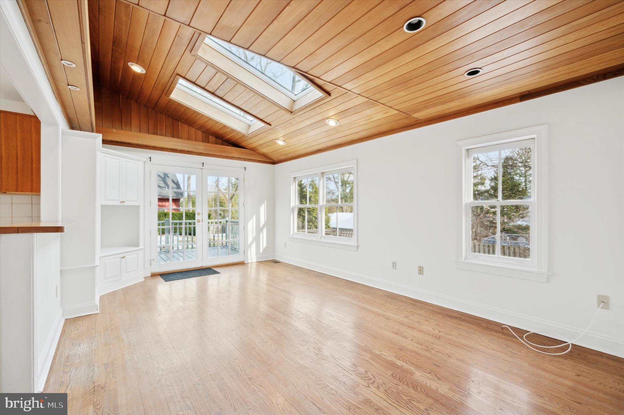 GLADWYNE - Residential