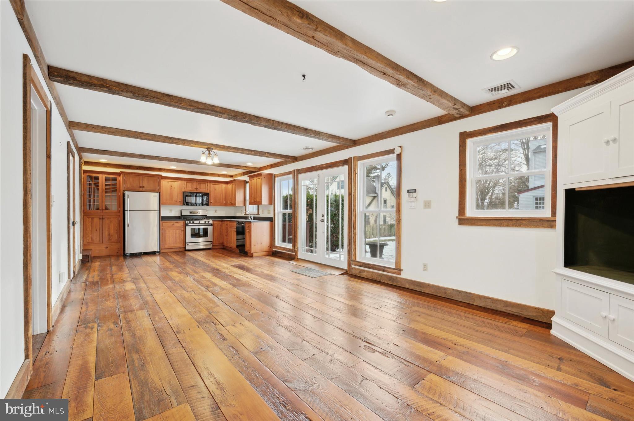 GLADWYNE - Residential