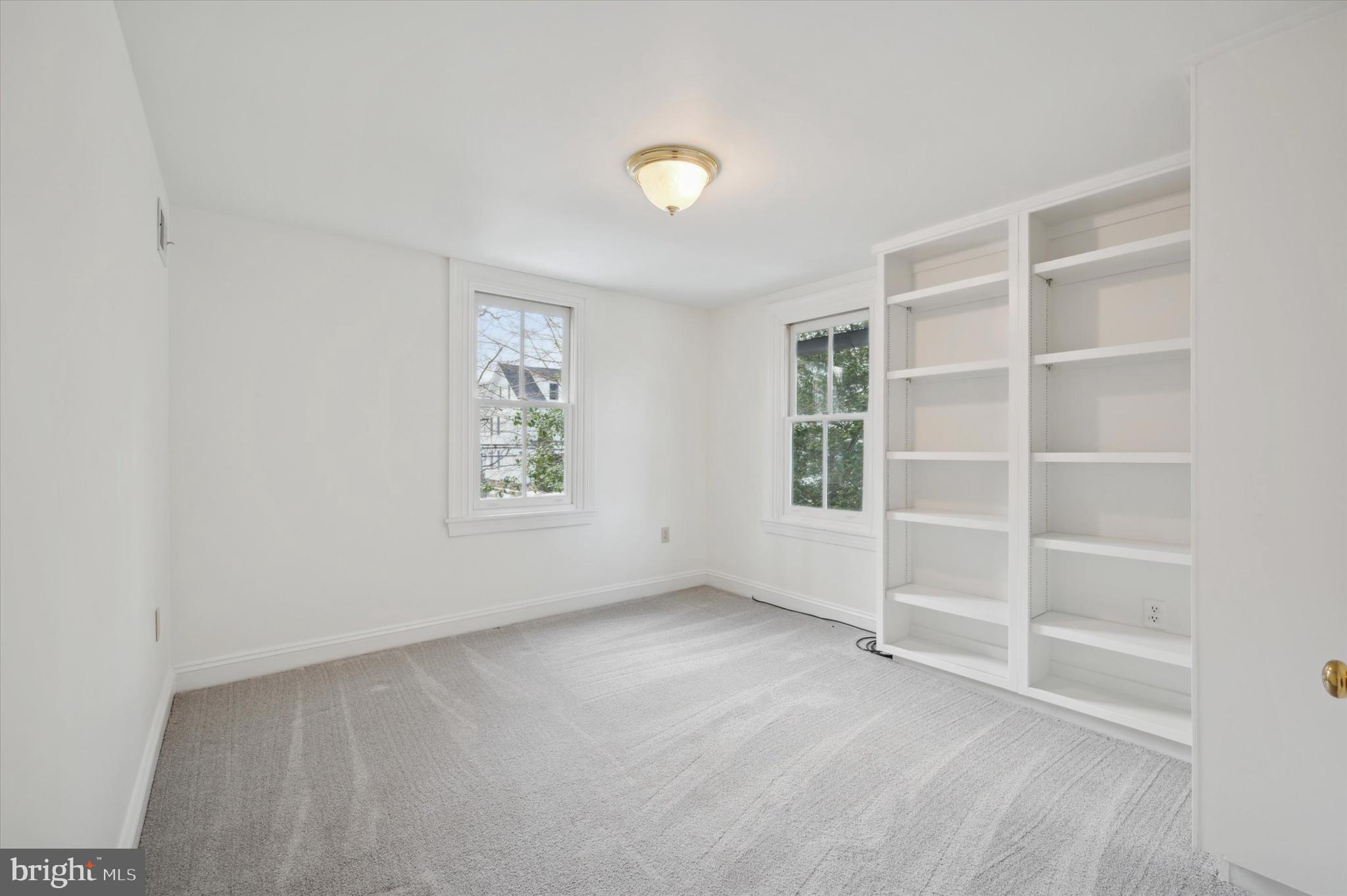 GLADWYNE - Residential