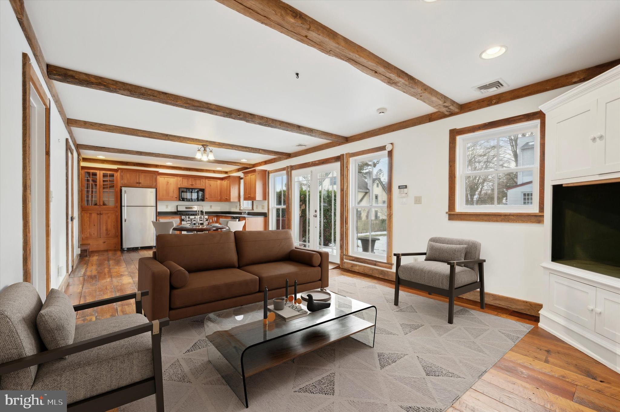 GLADWYNE - Residential