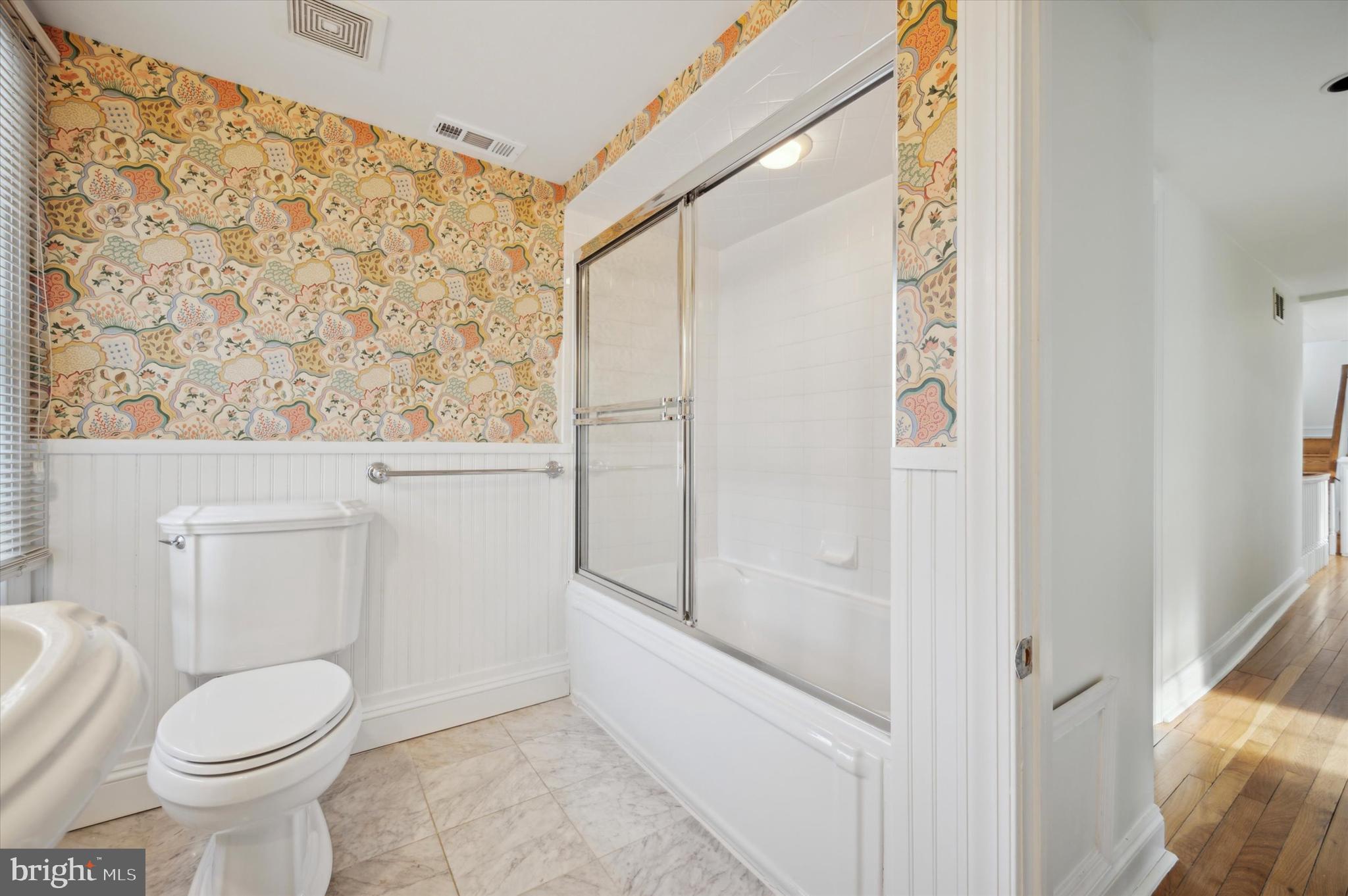 GLADWYNE - Residential