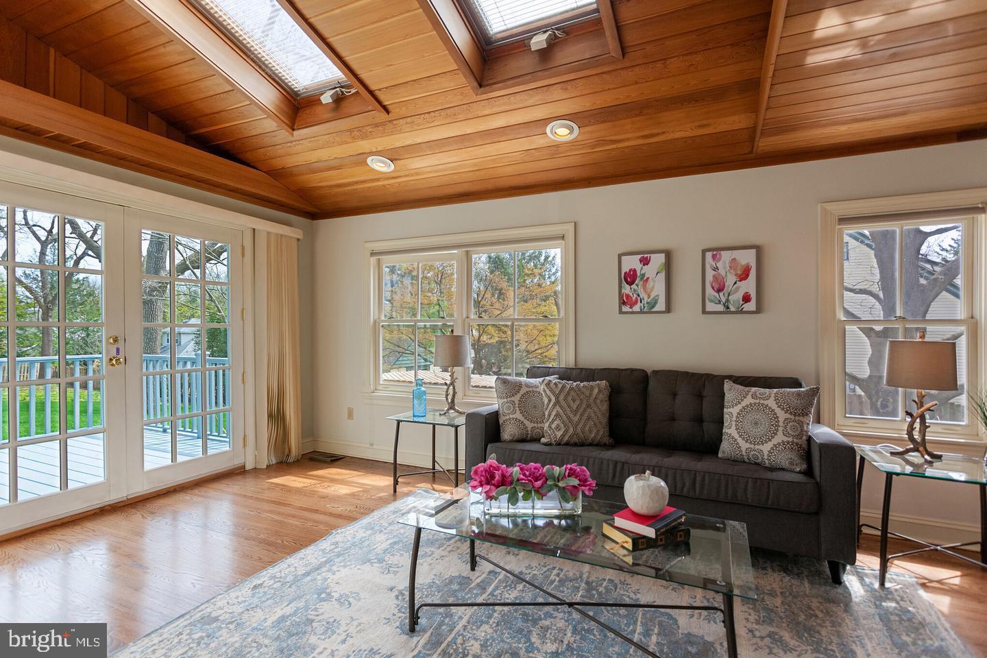 GLADWYNE - Residential