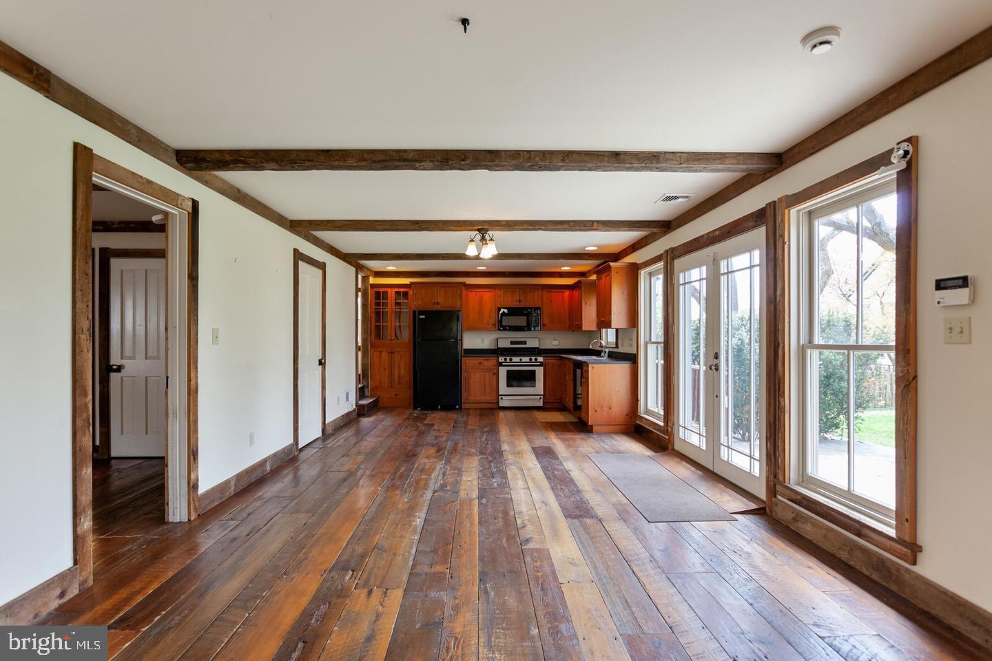 GLADWYNE - Residential