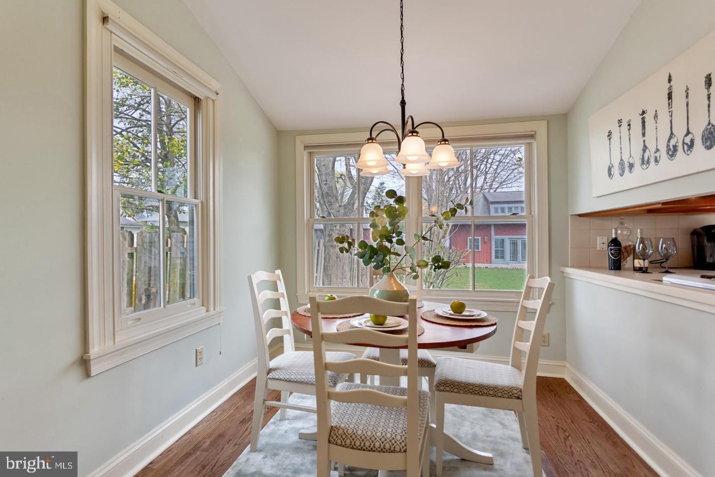 GLADWYNE - Residential