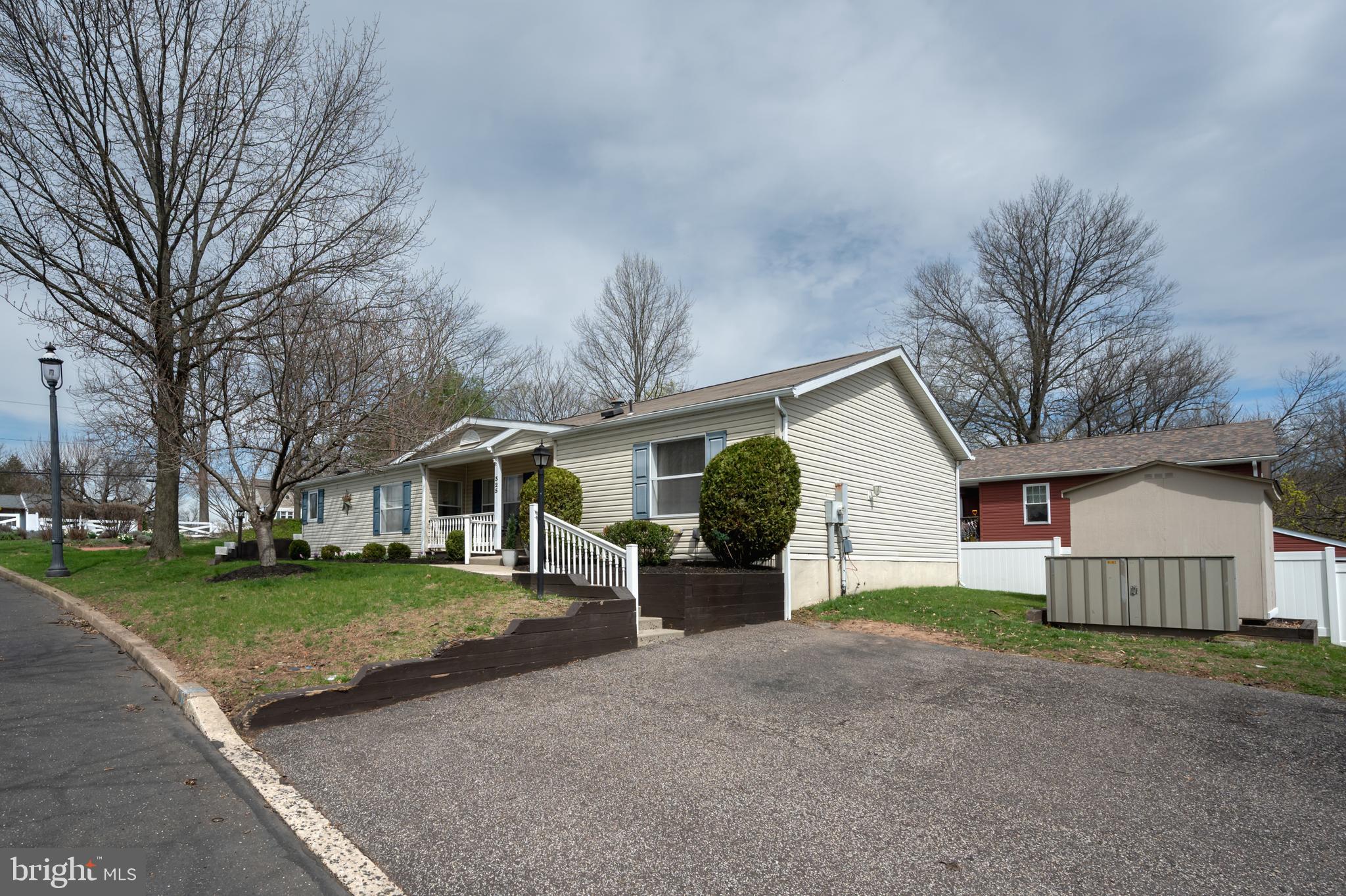 HIDDEN SPRINGS - Residential