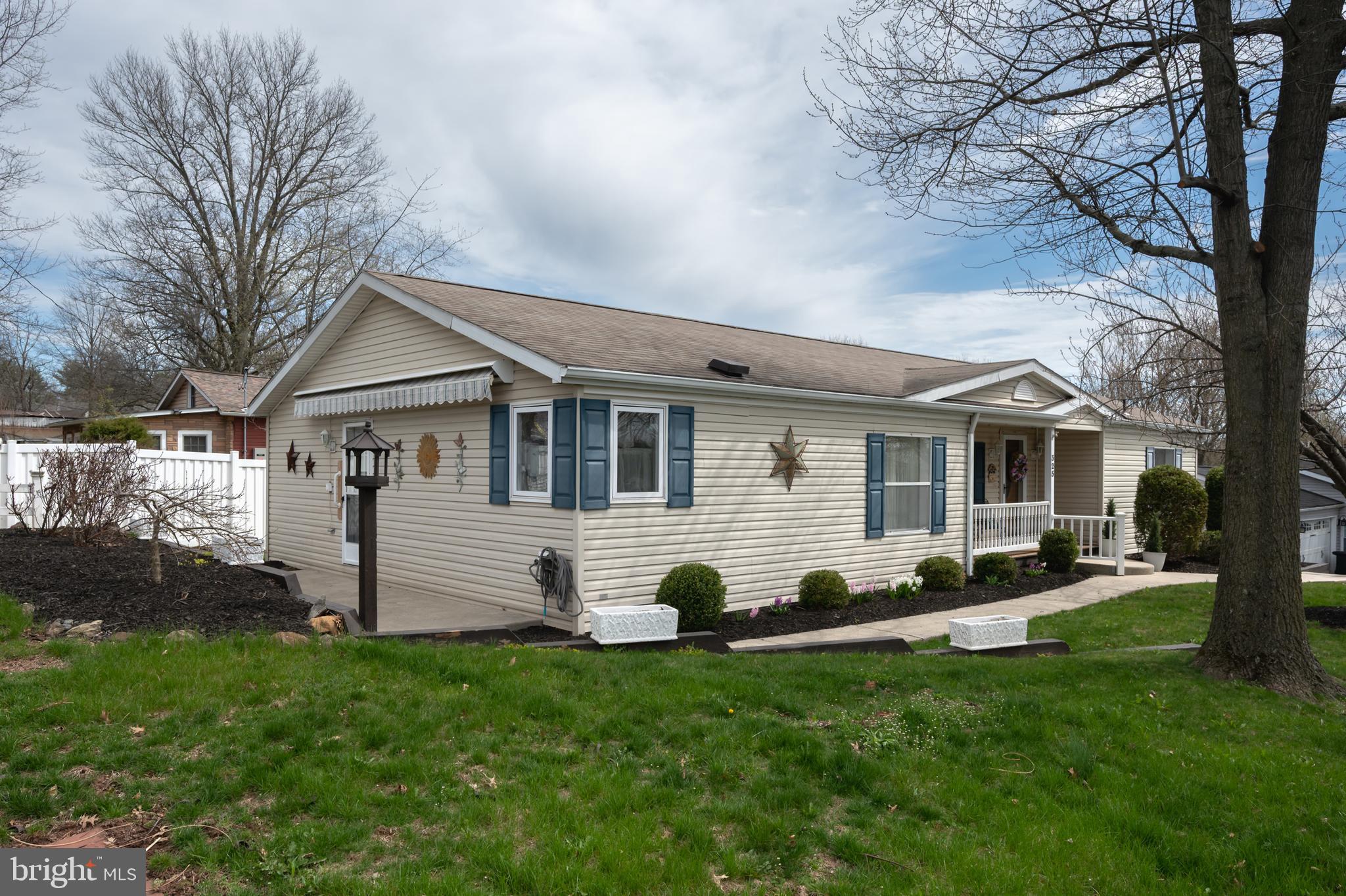 325 HIDDEN SPRINGS DRIVE