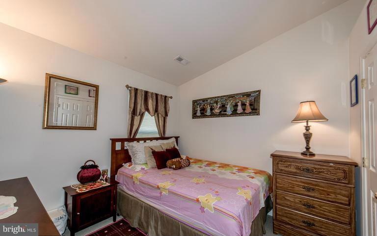 WATERS EDGE - Residential Lease