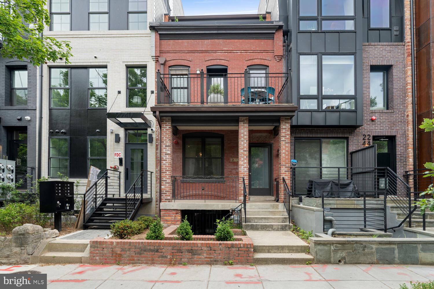 2242 ONTARIO ROAD NW 3