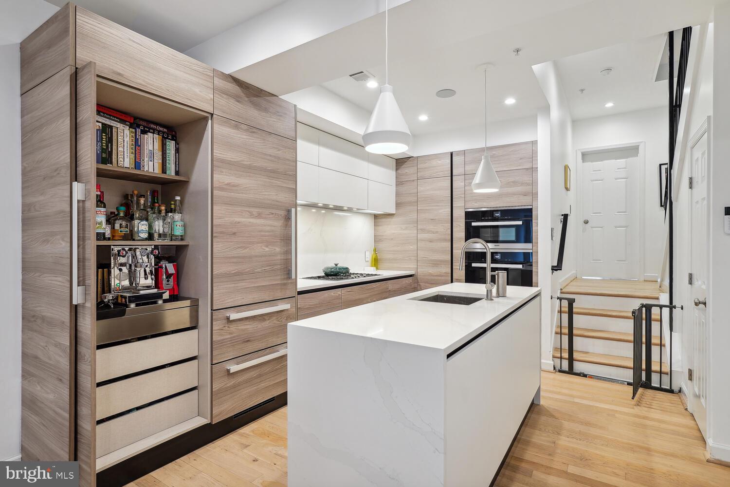 2242 ONTARIO ROAD NW 3