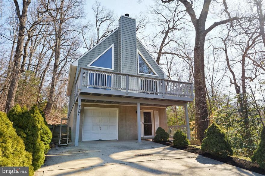 Presenting an enchanting house for sale that defines the pinnacle of water privilege living. Nestled within an idyllic setting boasting serene vistas, this extraordinary home seamlessly blends tranquility with convenience, all while being within reach of the captivating Valentine Creek, the majestic Severn River, and the enchanting Little Round Bay.

Step onto the splendid deck that graces this residence, and an immediate sense of connection to the surrounding landscape will envelop you. This deck is more than just a space for relaxation and outdoor gatherings; it serves as a gateway to a realm of exploration and leisure, inviting you to experience the beauty of the outdoors in its full splendor.

Upon entering, the home extends a warm welcome, exuding an air of sophistication and comfort. Vaulted ceilings expand the living space, creating an ambiance of openness, while carefully curated features elevate the living experience to one of luxury. The allure of a generous walk-in closet merges practicality with style, and the indulgence of a Jacuzzi tub in the master bathroom becomes a personal haven for rejuvenation and escape.

For the avid water adventurer, the community amenities are a treasure trove of possibilities. A strategically placed boat ramp presents boundless opportunities for embarking on boating escapades, whether it's a leisurely sail or an exhilarating day of water sports, all set against the backdrop of the serene Valentine Creek and the timeless Severn River.

In summary, this description unveils a home that calls out to water enthusiasts and those yearning for a life of natural beauty and leisure. Enveloped by picturesque surroundings, adorned with luxurious amenities, and offering the canvas for personalization, this residence stands as the embodiment of the quintessential waterside community dream. Seize the opportunity to make it your own and embark on a journey of unparalleled coastal living.