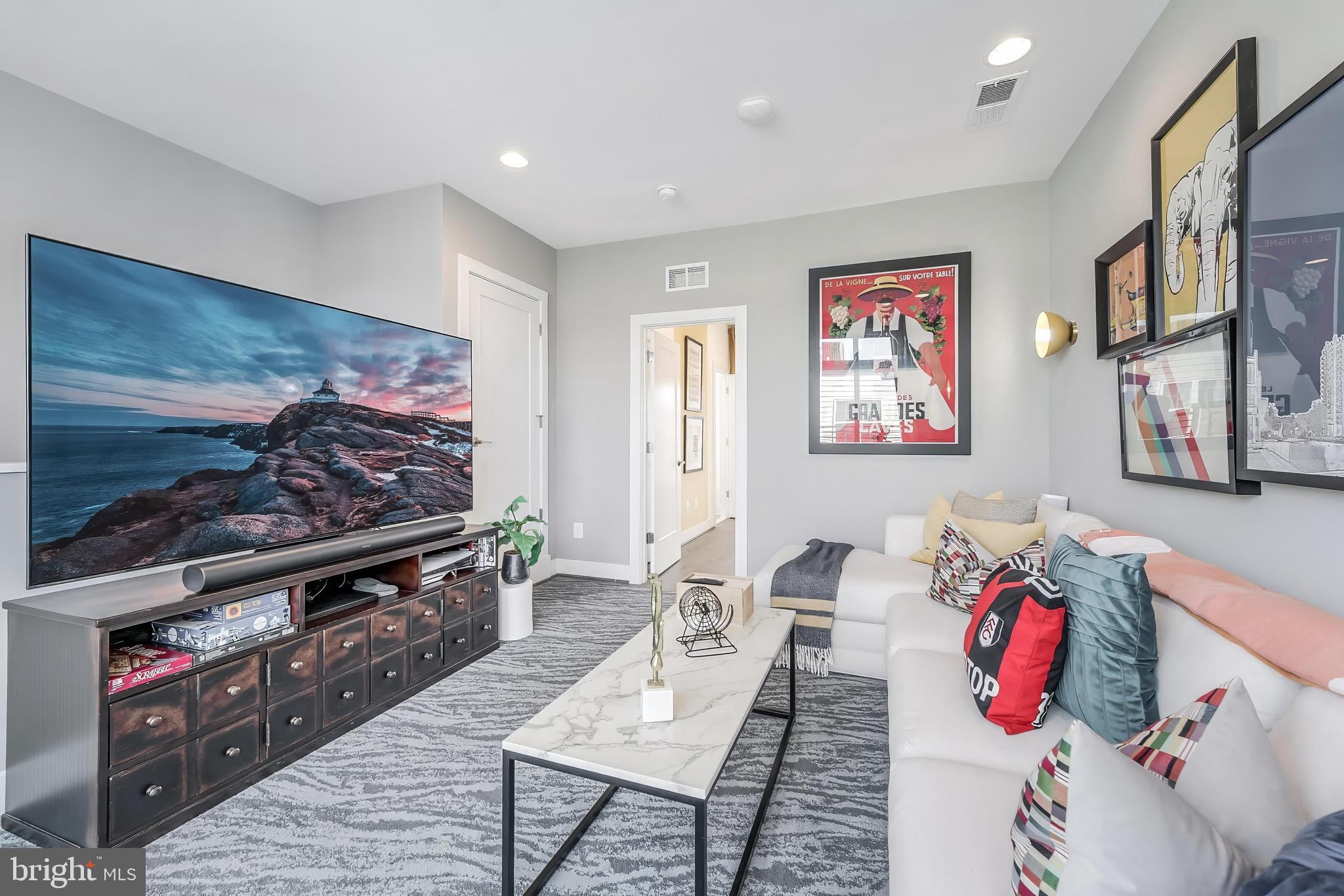 RESTON STATION - Residential