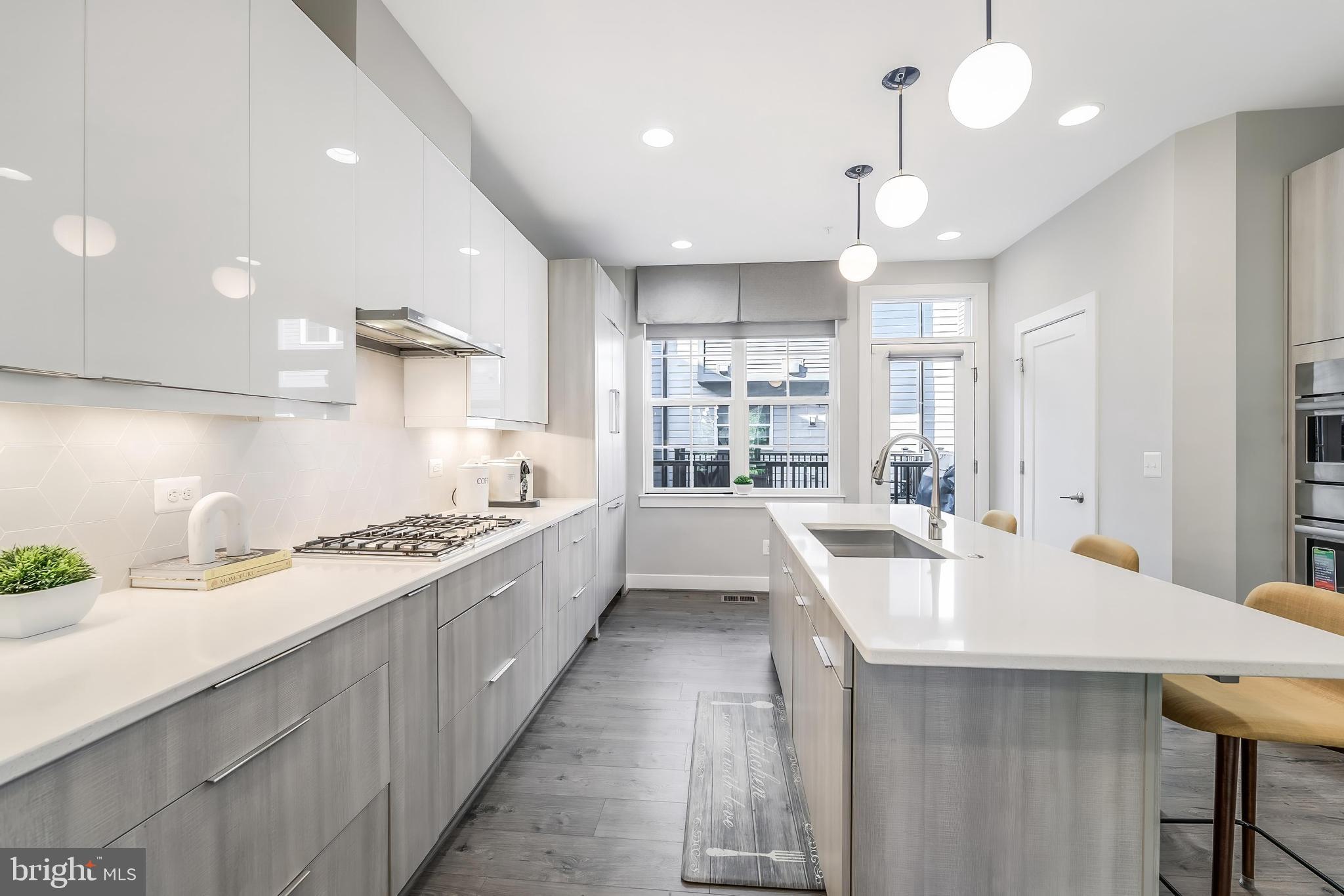 RESTON STATION - Residential