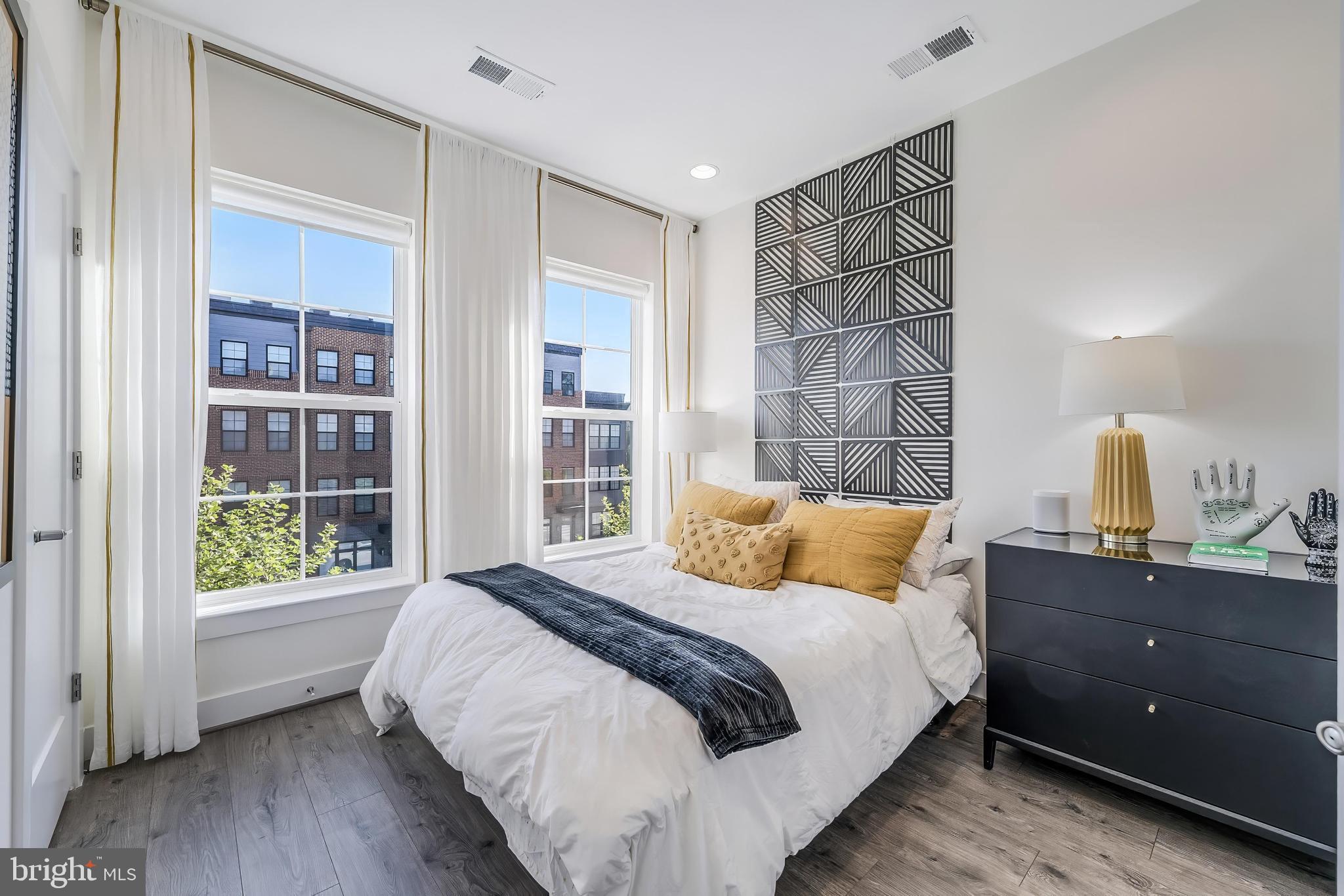 RESTON STATION - Residential