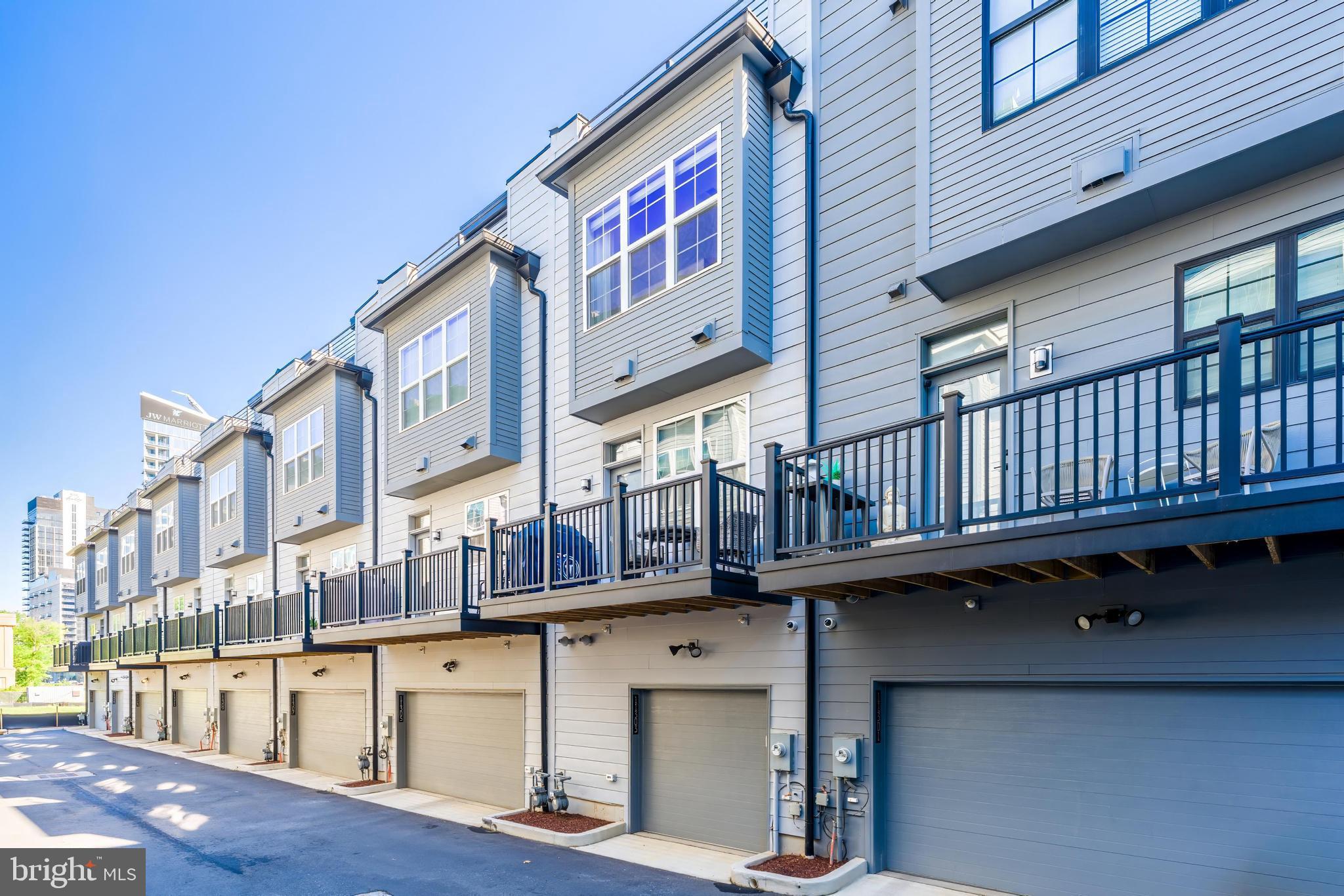 RESTON STATION - Residential