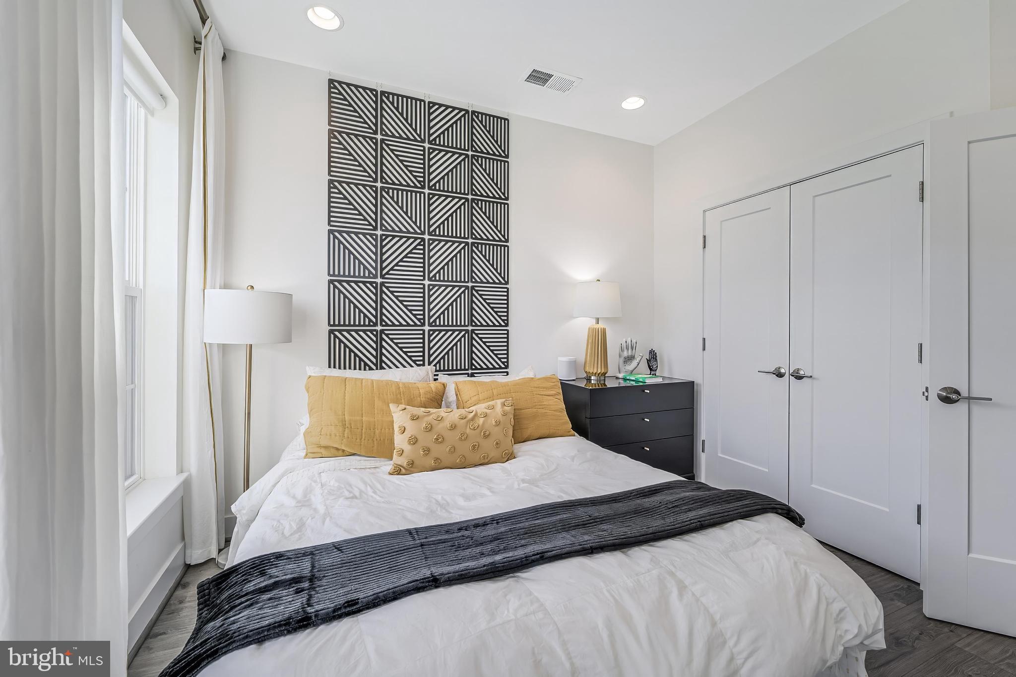 RESTON STATION - Residential