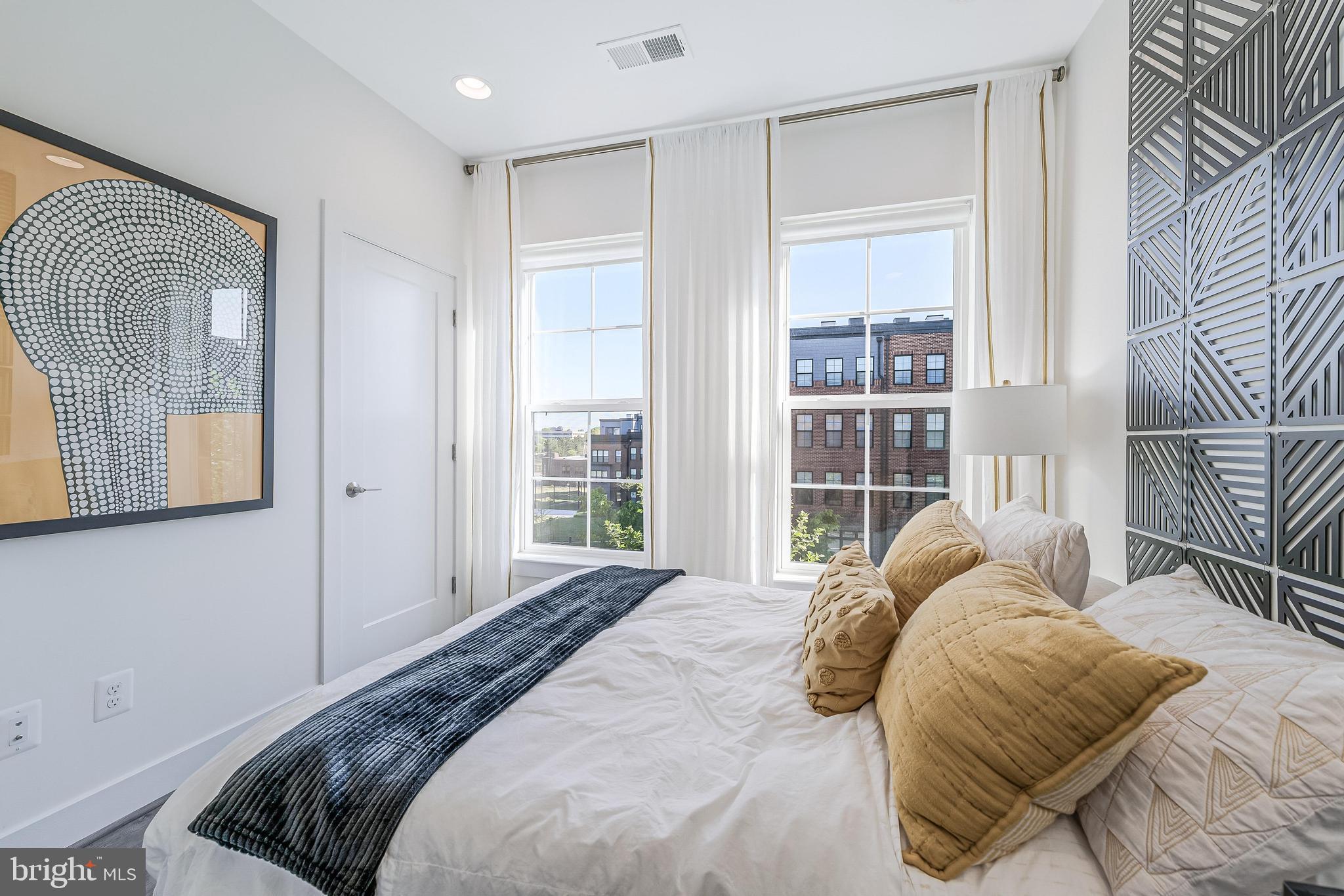 RESTON STATION - Residential