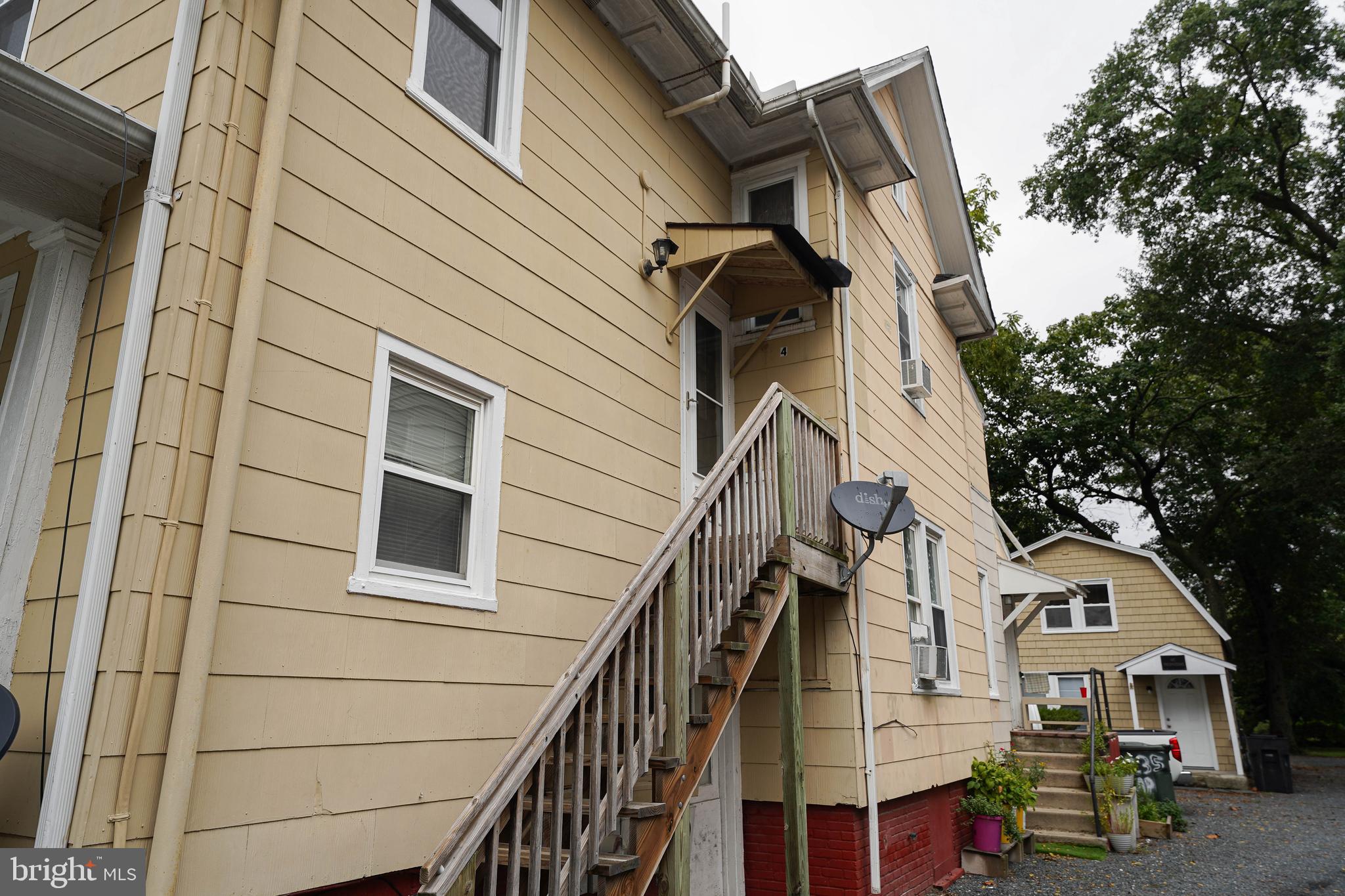 235 NEWTON STREET 4
