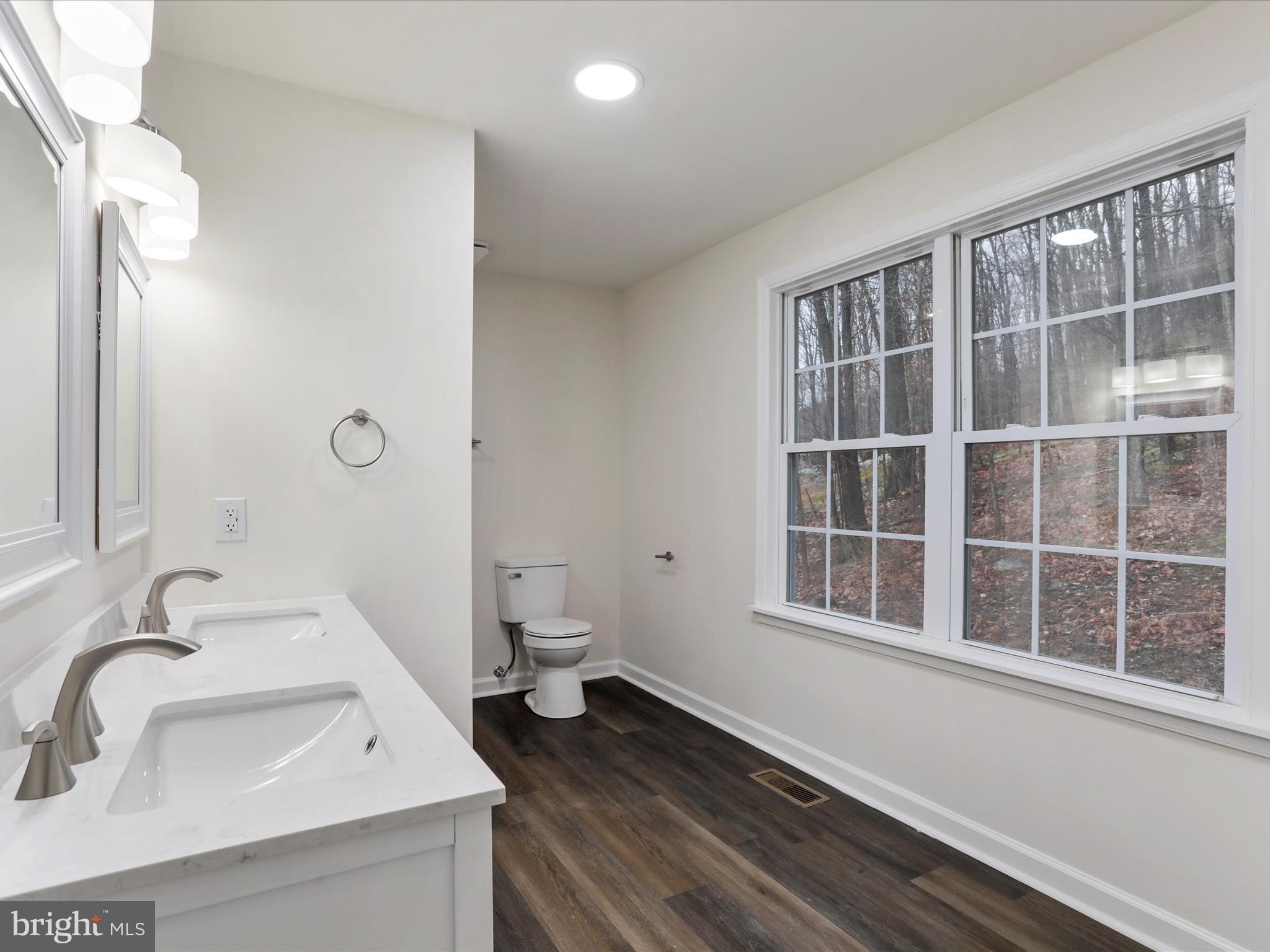 SHANNONDALE - Residential