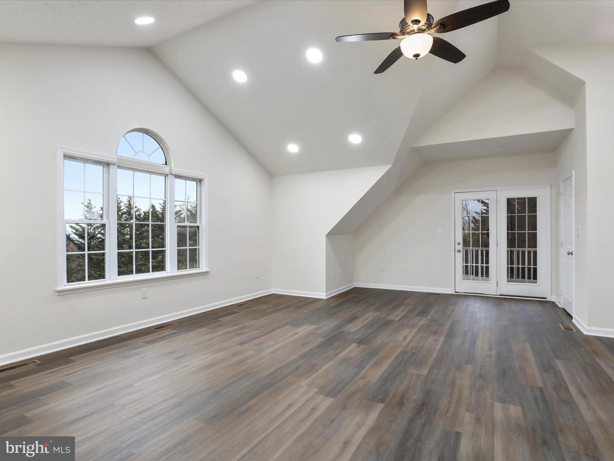 SHANNONDALE - Residential