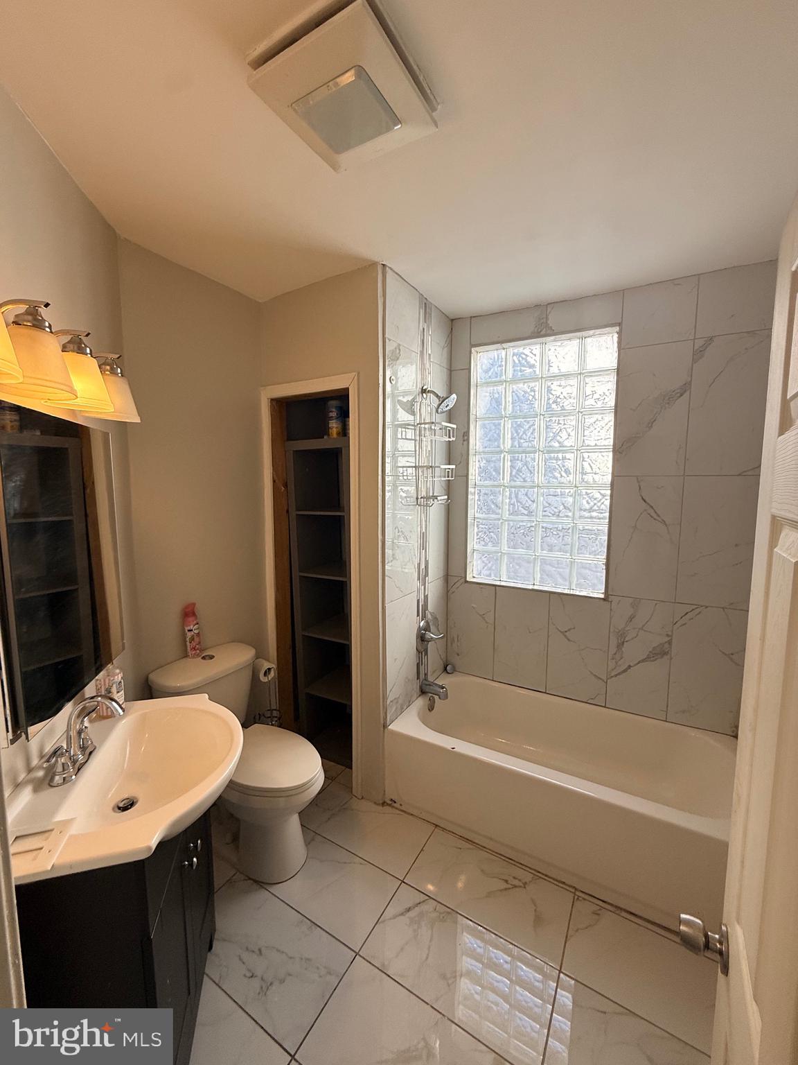 FRANKFORD - Residential