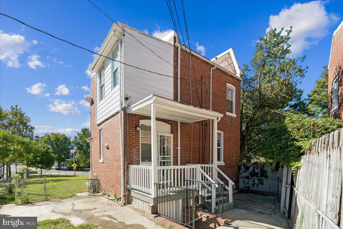 401 SHEPHERD STREET NW