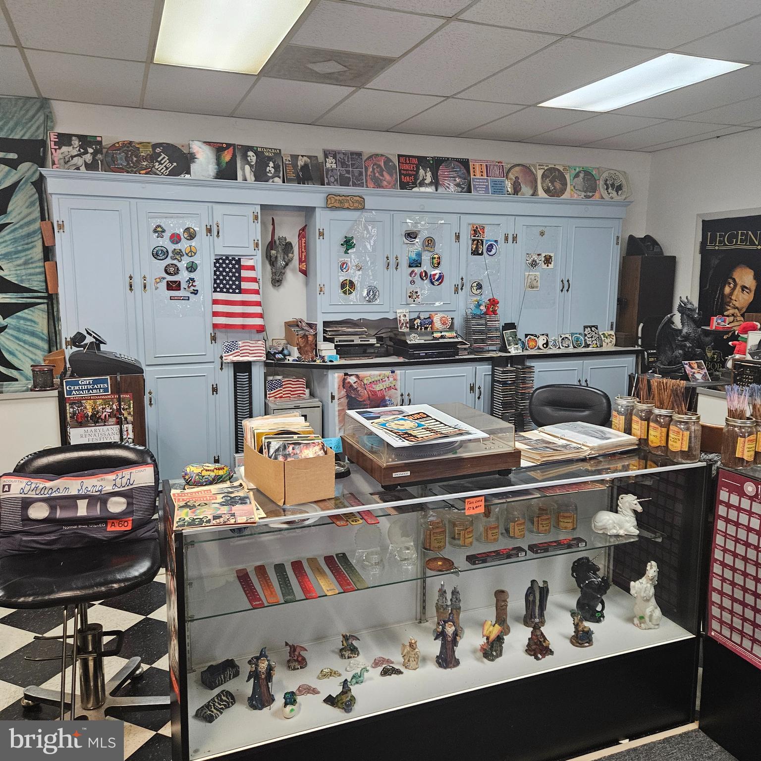 SAMANTHA'S CORNER - Commercial Sale