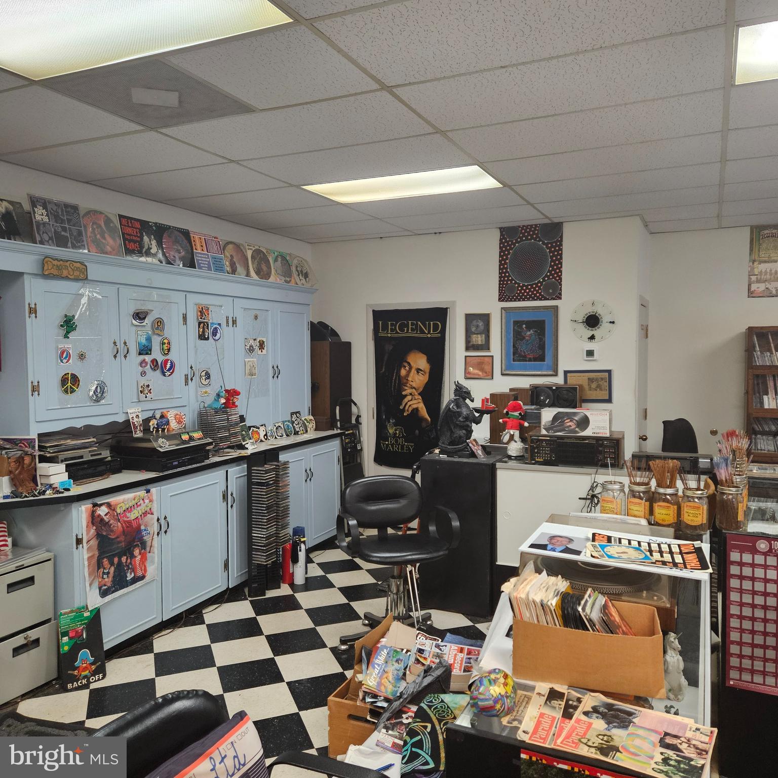 SAMANTHA'S CORNER - Commercial Sale