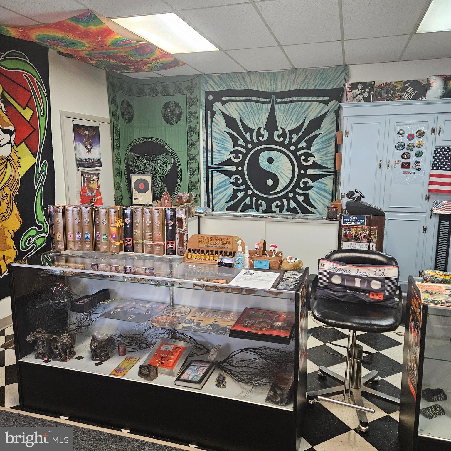 SAMANTHA'S CORNER - Commercial Sale