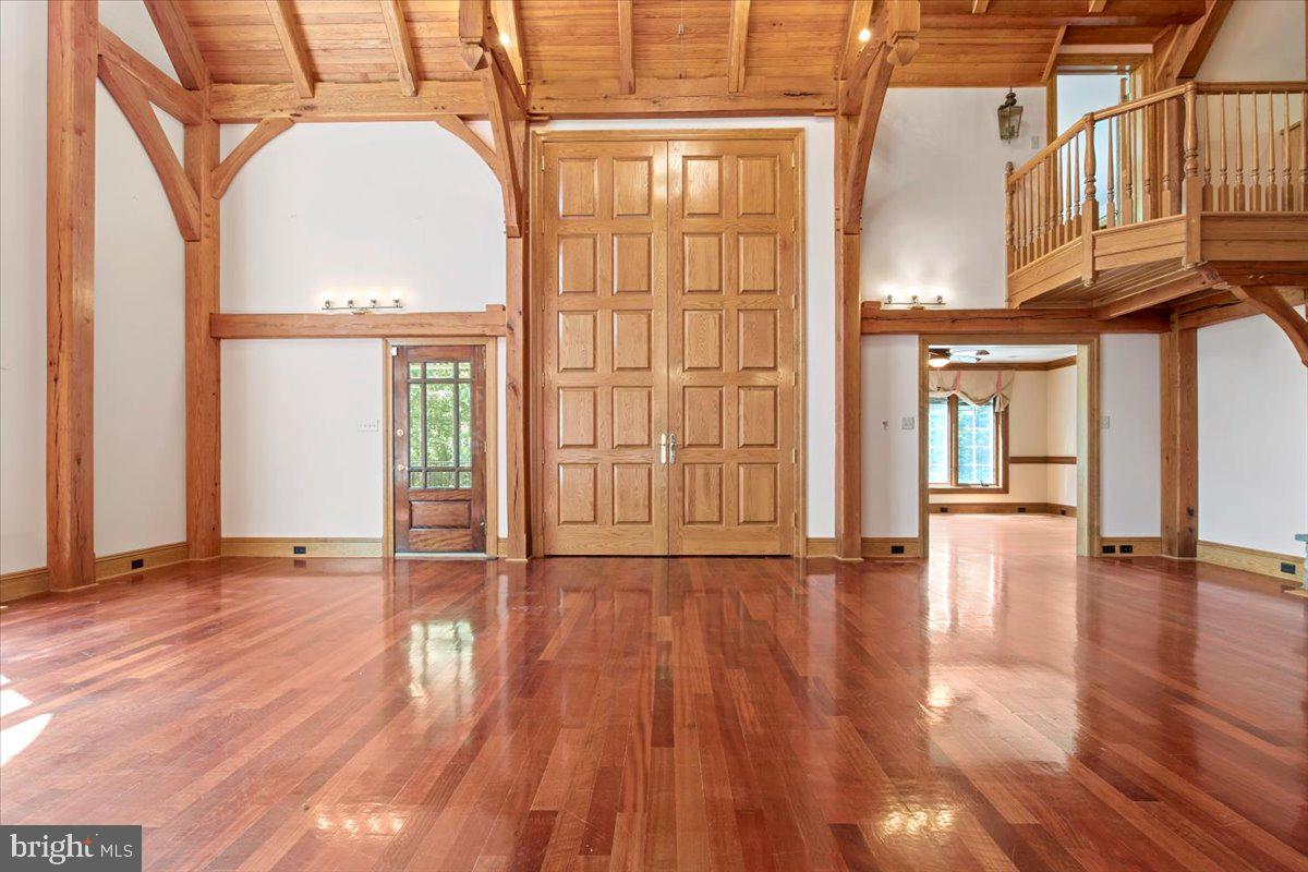 WALTHALL CREEK - Residential