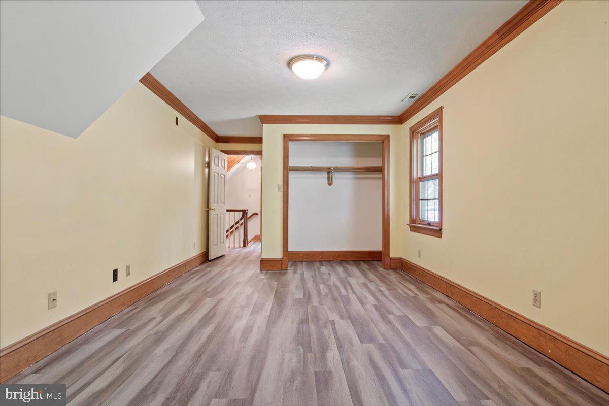 WALTHALL CREEK - Residential