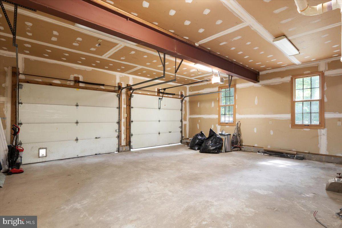 WALTHALL CREEK - Residential