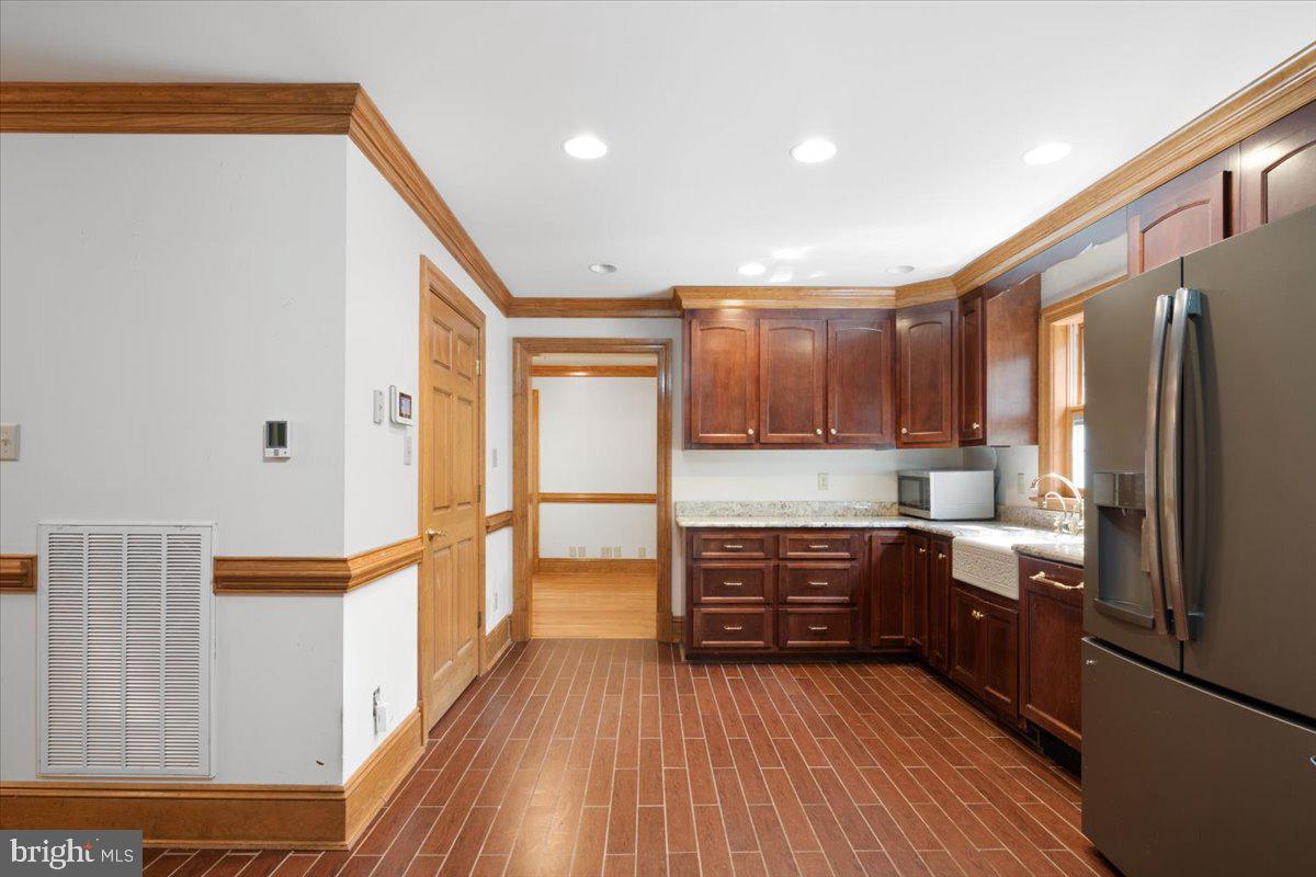 WALTHALL CREEK - Residential