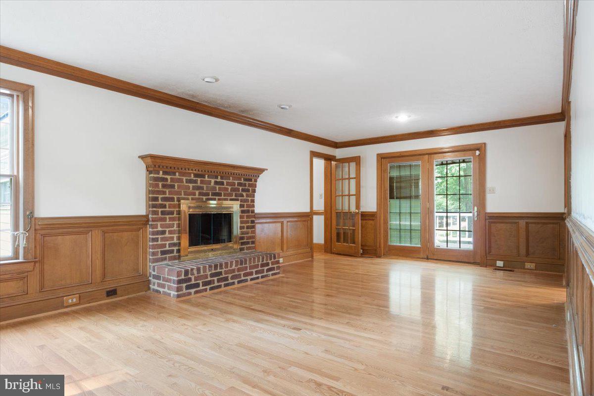 WALTHALL CREEK - Residential