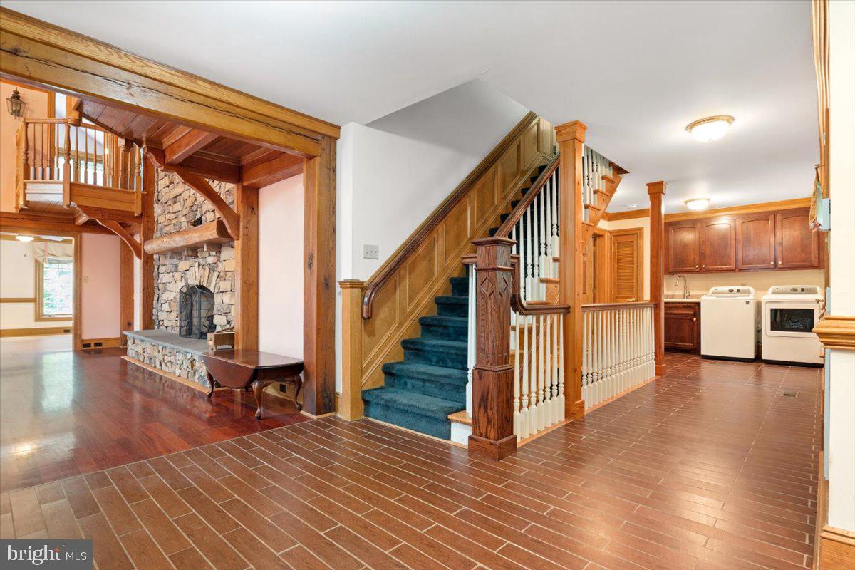 WALTHALL CREEK - Residential