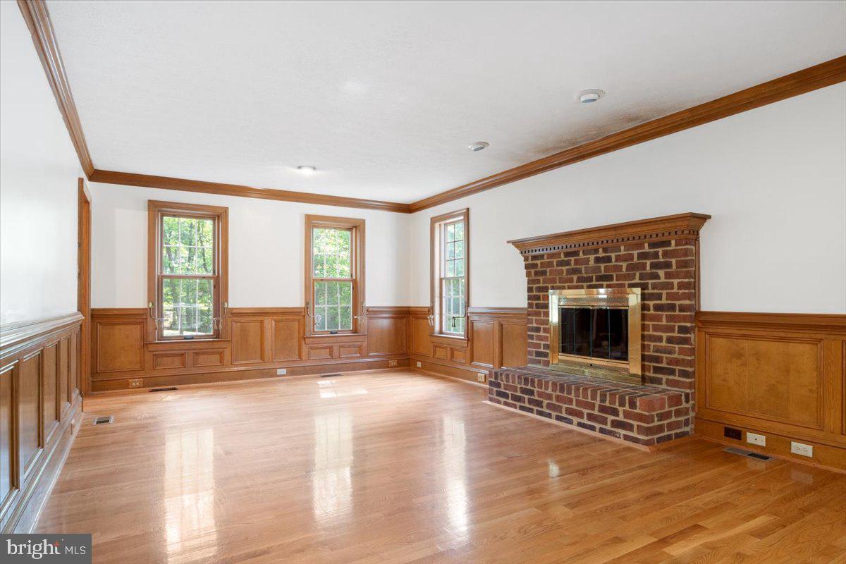 WALTHALL CREEK - Residential