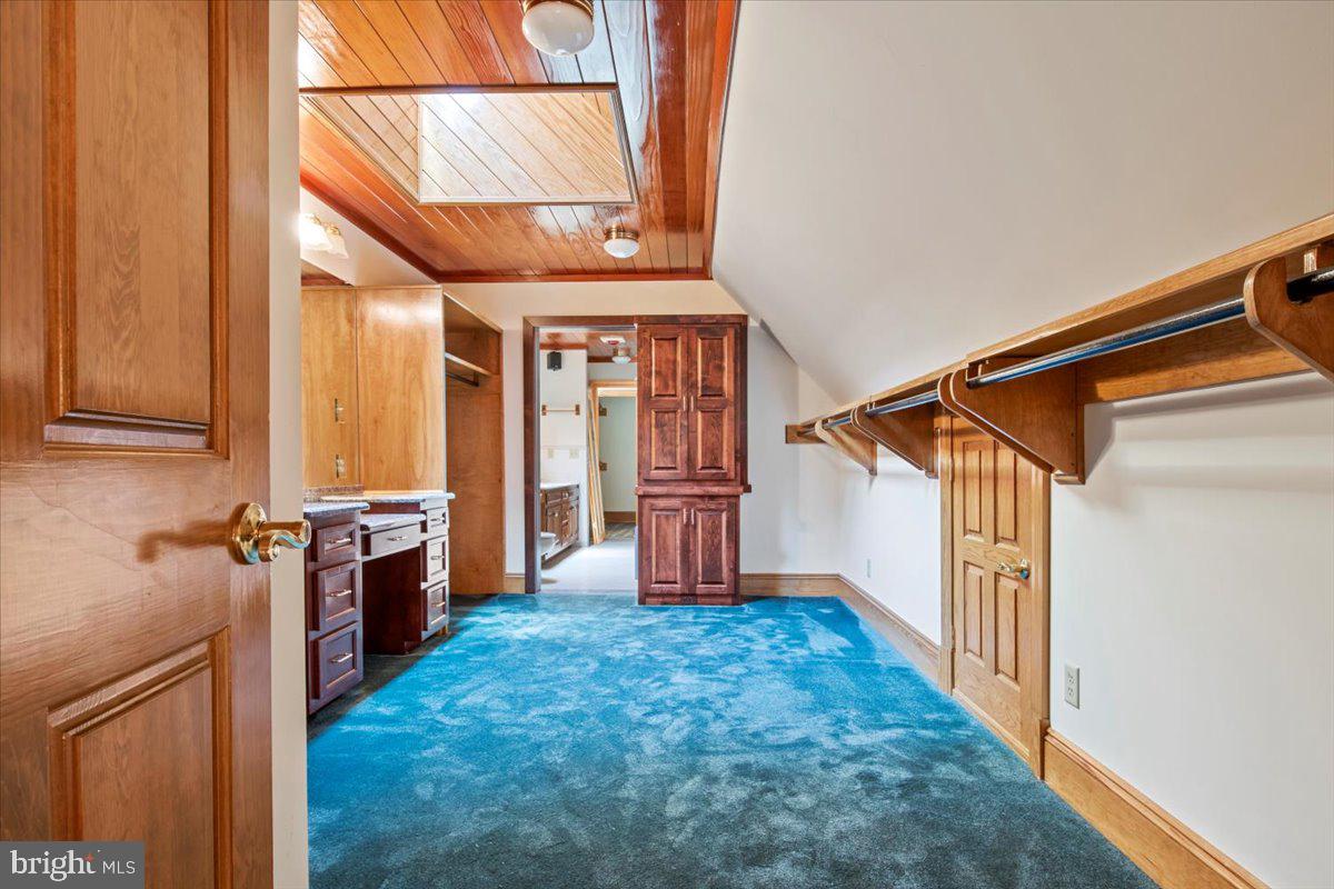 WALTHALL CREEK - Residential