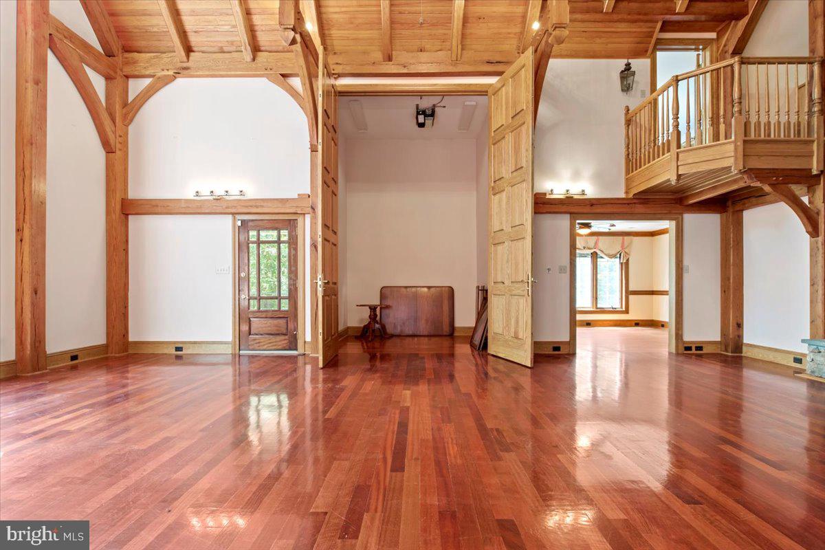 WALTHALL CREEK - Residential