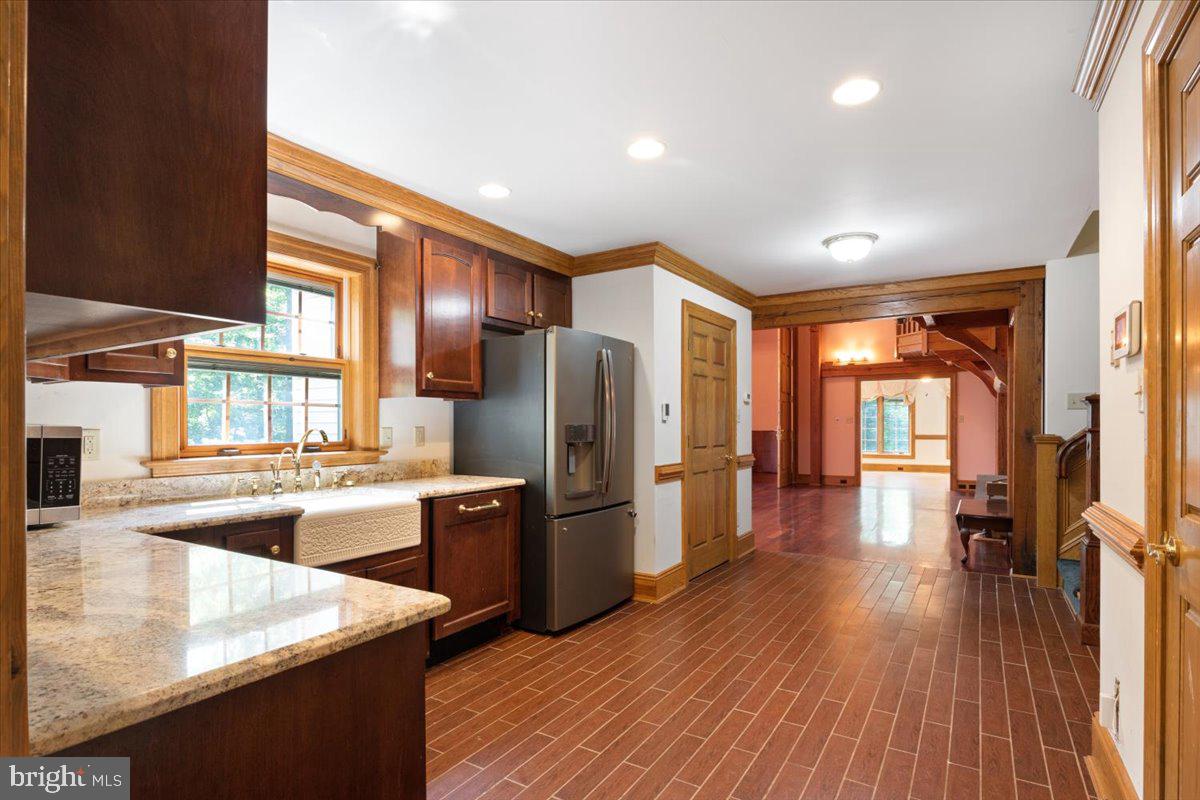 WALTHALL CREEK - Residential