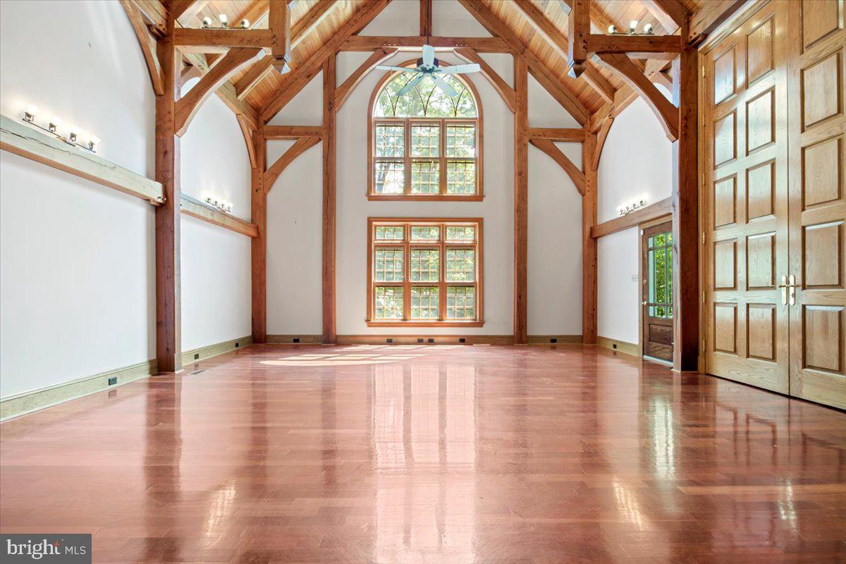 WALTHALL CREEK - Residential