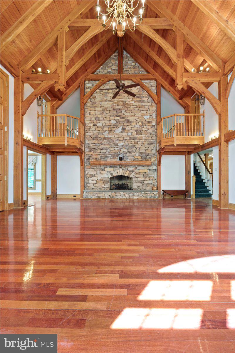 WALTHALL CREEK - Residential