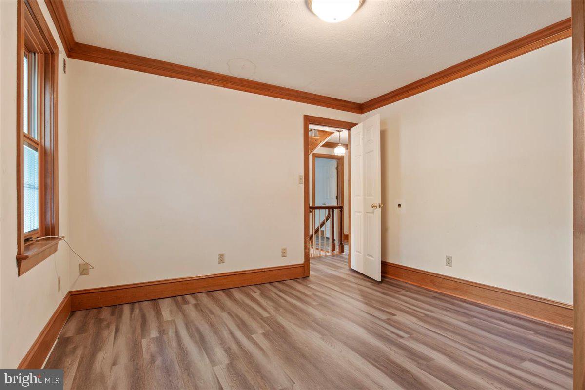 WALTHALL CREEK - Residential