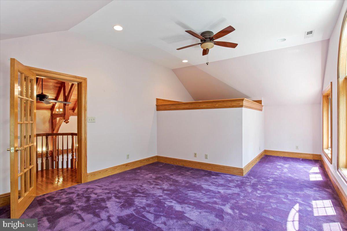 WALTHALL CREEK - Residential