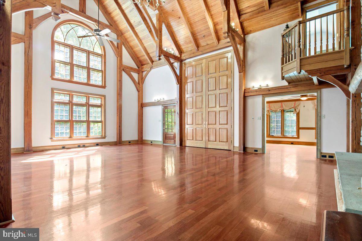 WALTHALL CREEK - Residential