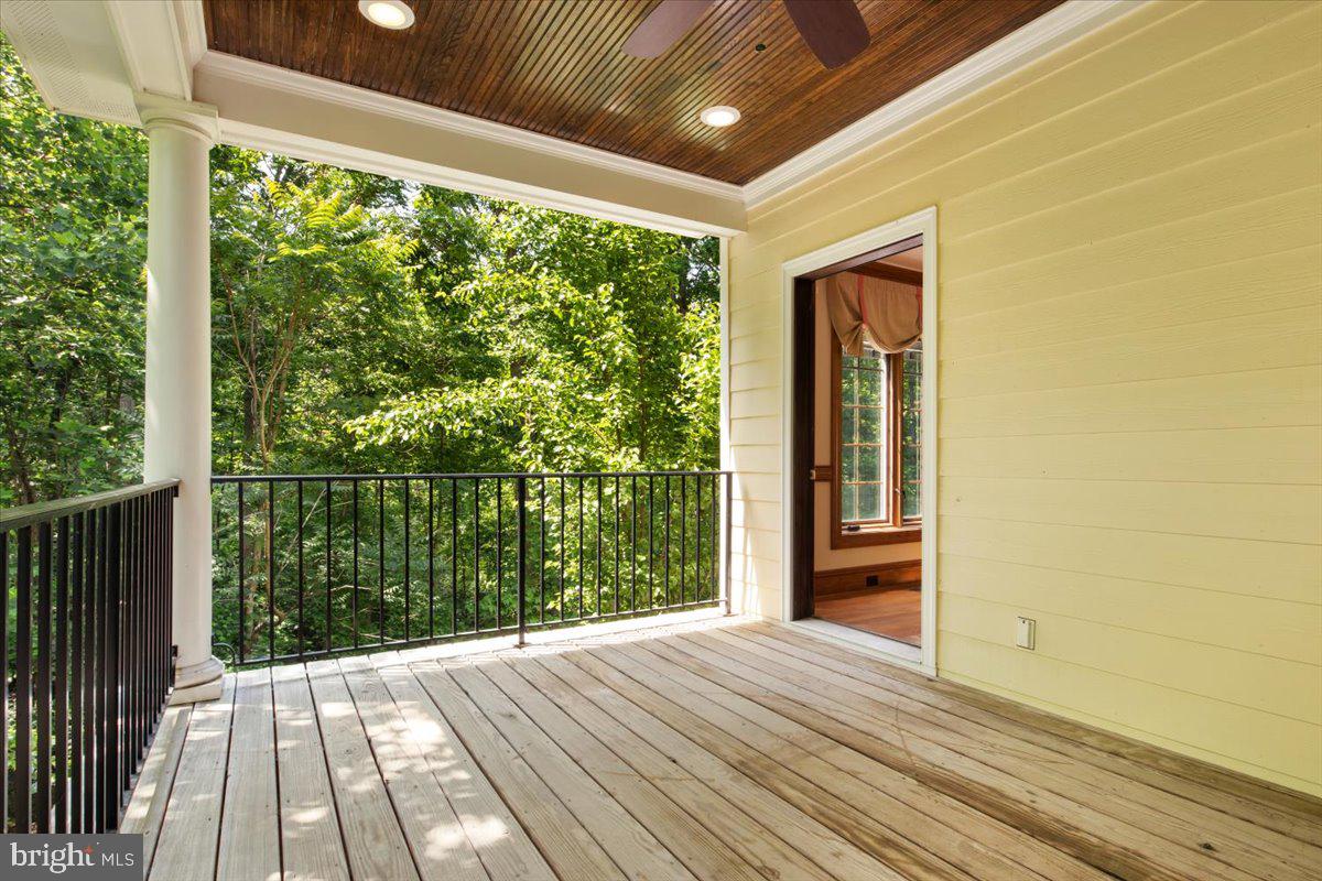 WALTHALL CREEK - Residential